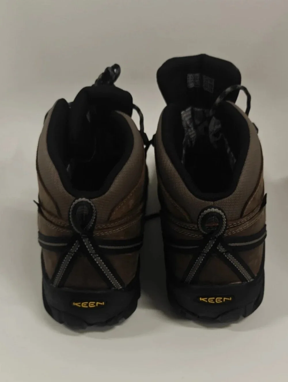 New KEEN Targhee II Mid Waterproof Hiking Boot Sz 11